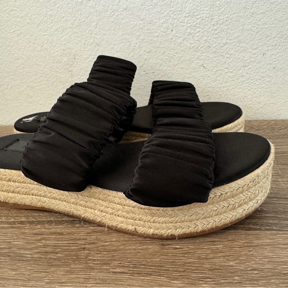Mercedes Castillo Black Yolanda Platform Slides, Size 6.5 - Picture 4 of 8